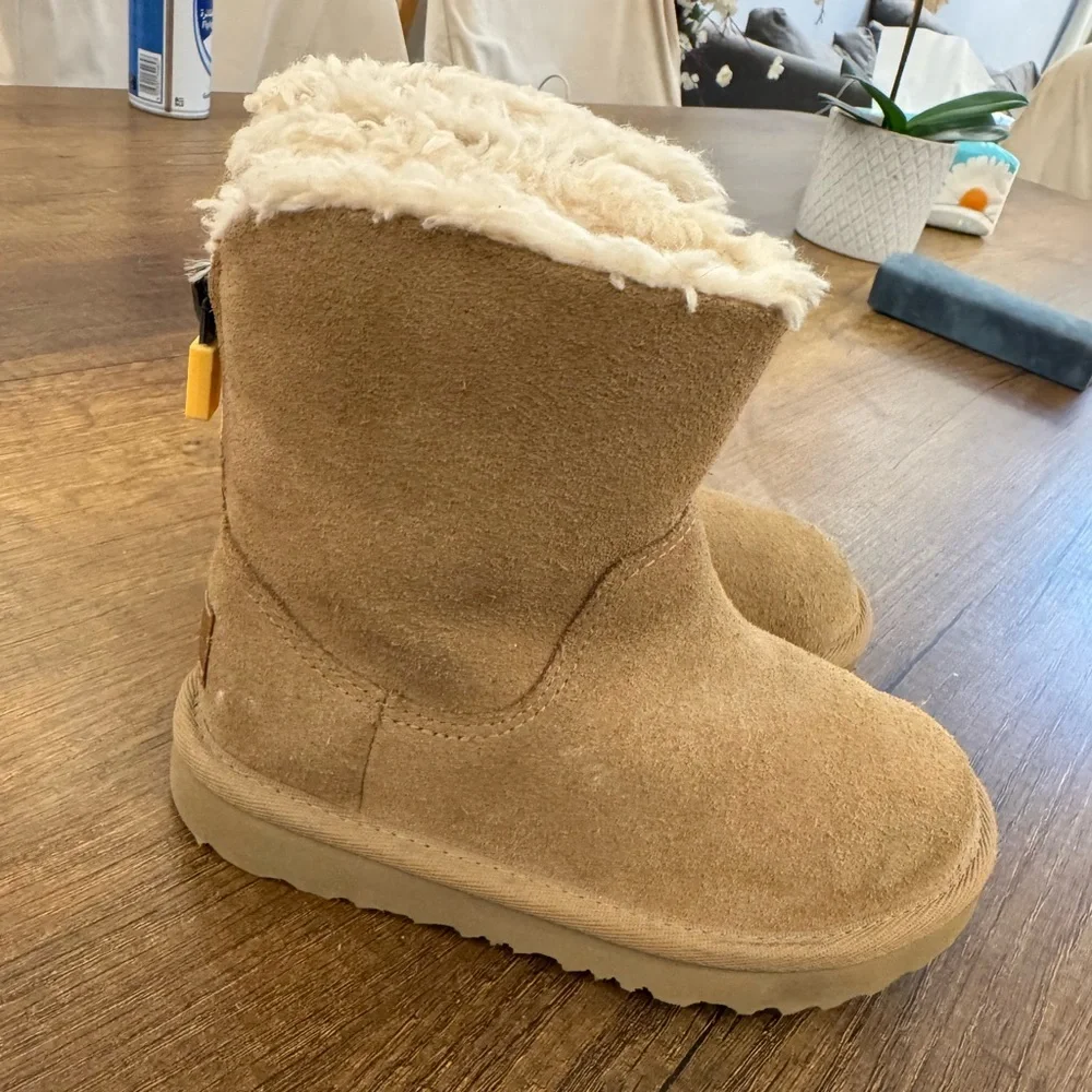 Kids Shearling-Lined Winter Boots - Tan